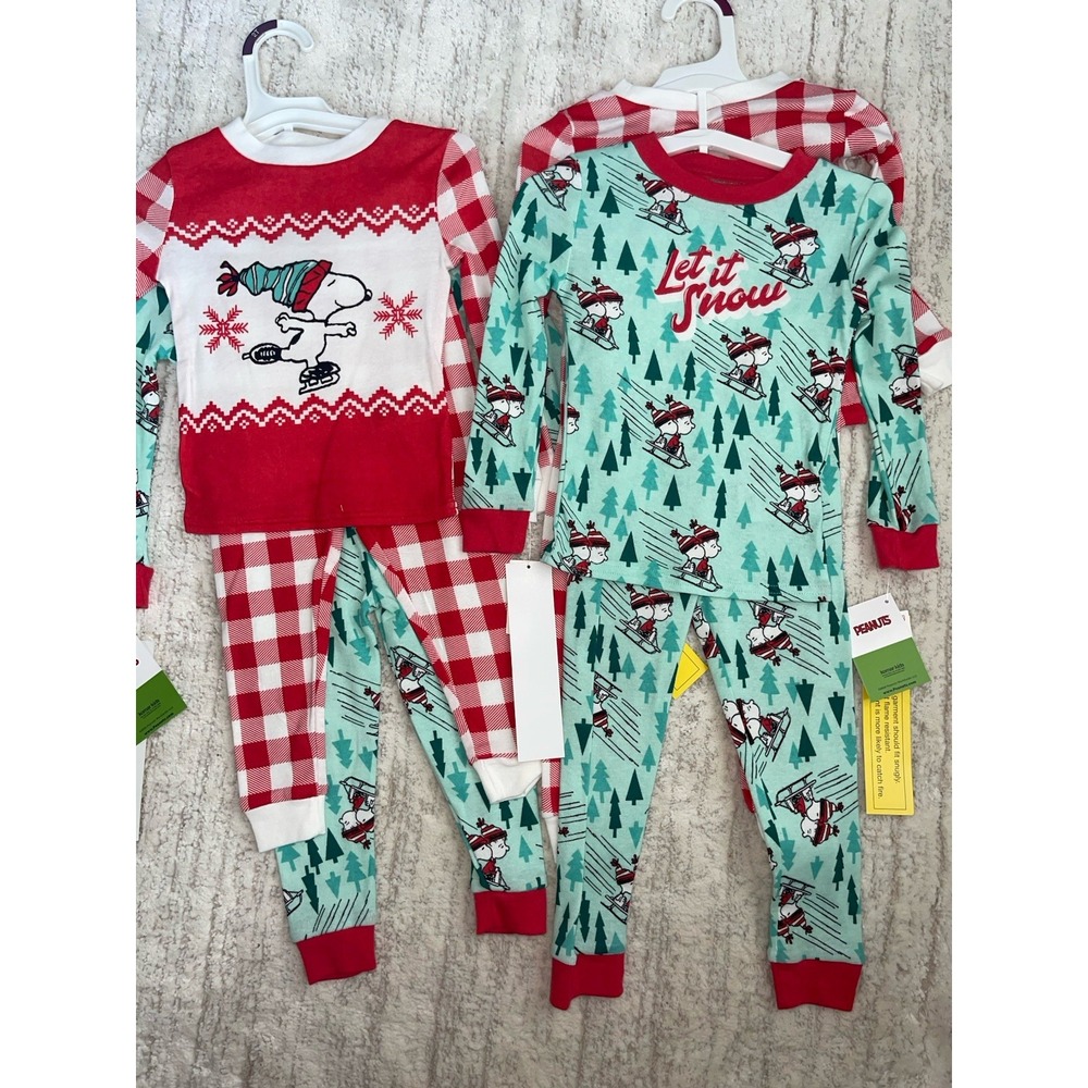Peanuts Snoopy Toddler 4piece Let it Snow/Ice Skating Winter Unisex Pajama Sets